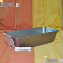 Trapéz alakú 7 cm magas, 16 cm széles, 31 cm hosszú, bevonatos fémlemezből készült sütőforma.